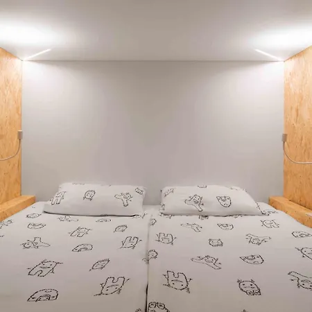 Ibis Styles Ljubljana The Fuzzy Log Hostel Room photo