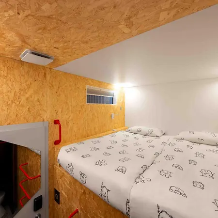 Ibis Styles Ljubljana The Fuzzy Log Hostel Room photo