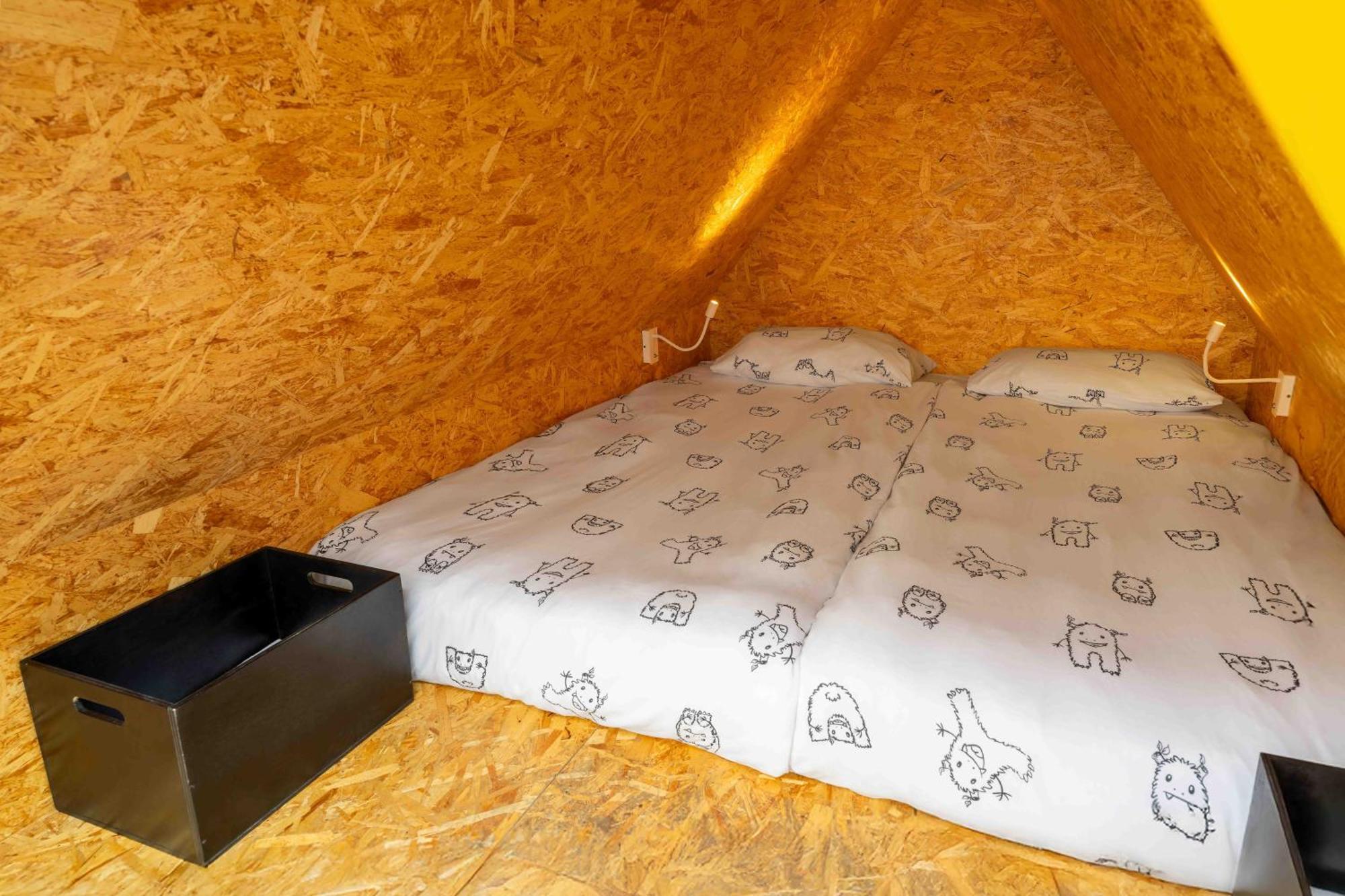 Hostel The Fuzzy Log